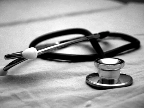 Health Insurance in Spain: Public vs Private Explained